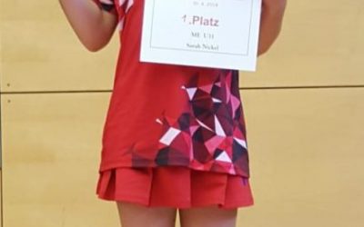 Sarah auf dem Siegertreppchen